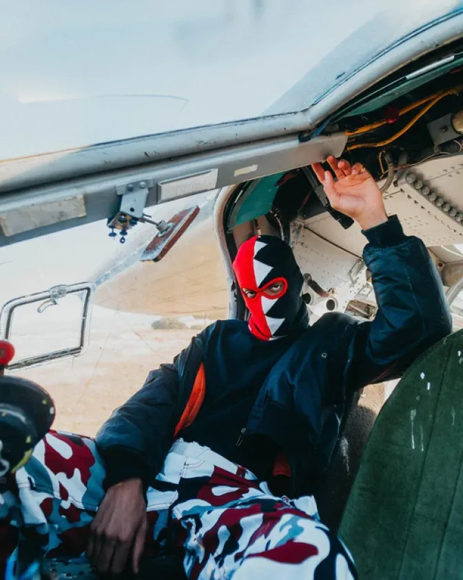 VERTICAL SHARK SKI MASK